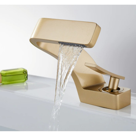Baterie chiuveta baie, Blackswan, Tip M206, model auriu mat cu pipa tip cascada, dimensiune 15 cm