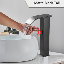 Baterie chiuveta baie, Blackswan, Tip M184, model negru inalt cu pipa tip cascada si senzor, dimensiune 31 cm